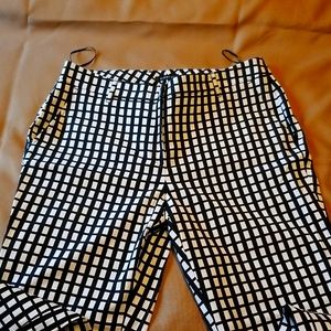 Jones NY stretch pants, great fit, side pockets, 17" weist, 20" hips, inseam 30